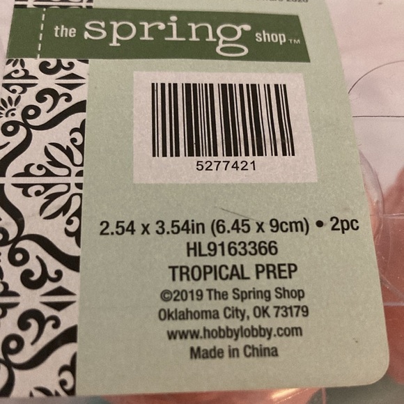 Ceramic Pineapple Shakers - Picture 7 of 7